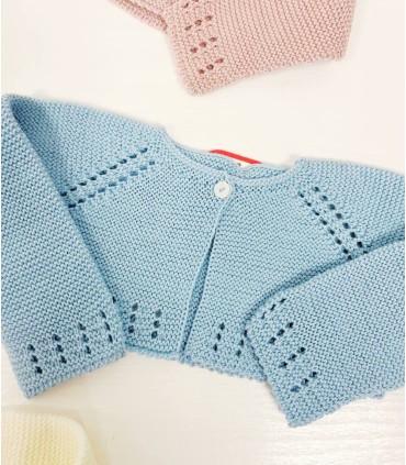 Rebeca corta de hilo celeste empolvado