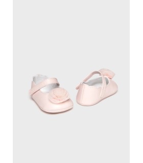 Merceditas flor desde recién nacida rosa