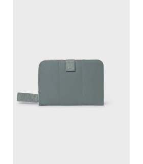 Porta documentos con pota toallitas y cambiador a juego. Impermeable verde.