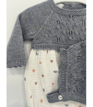 Pelele con capota modelo Cayetana gris