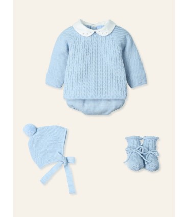 Traje 4P trencitas con cuello bordado, patucos y gorro pompom "CLOUD BRAIDE"