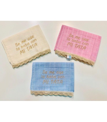 Gasas encaje de bolillo y bordada con frase Se me cae la baba con Mi tata...