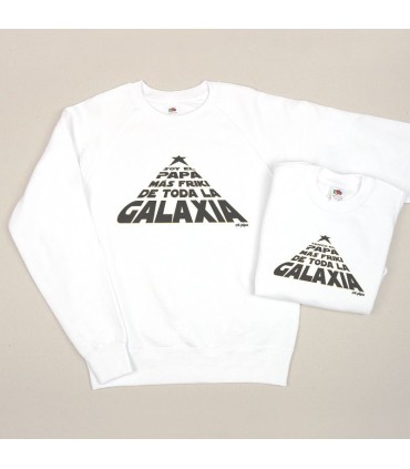 Conjunto padre, madre e hijo o hija.